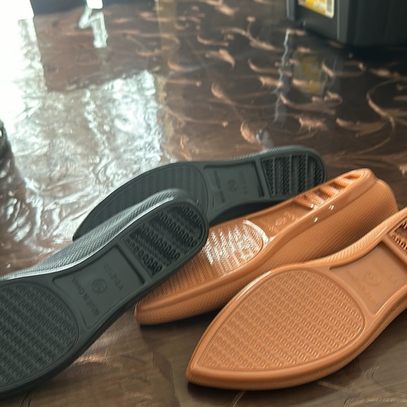 NEW rubber shoes Bundle - Picture 8 of 9